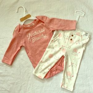 Brand new baby out fit and colorful wash cloths